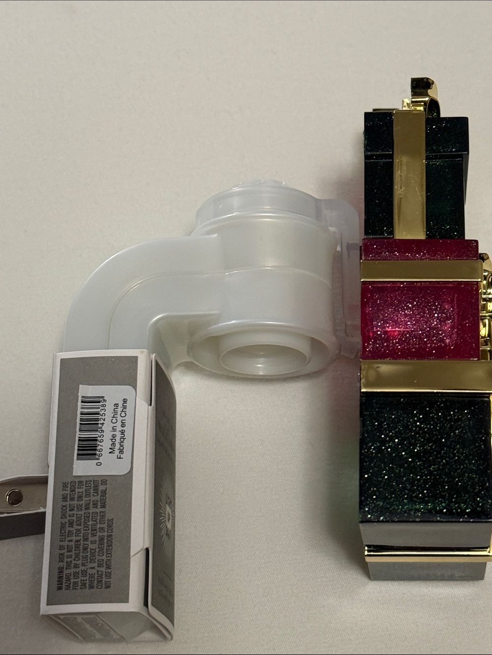 Bath & Body Works Red, Pink, & Green Holiday Present Light-Up Wallflower Plug - Picture 7 of 8